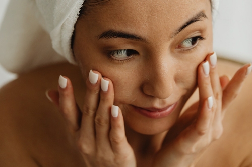 Csodafegyver a bőrproblémák ellen: a niacinamid