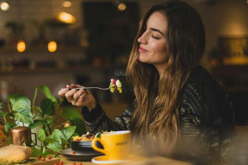 Mindful eating: minden, amit az új trendről tudni akartál