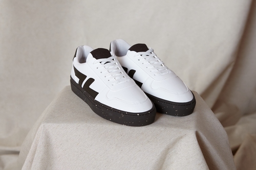 Designer cipő kávézaccból