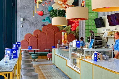 Édes remekek a BudaParton: újabb Dobay-cukrászda nyílt