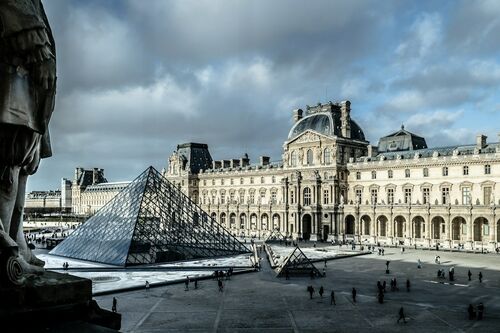 A Louvre titkai: 422 ezer műkincs ma is raktárakban várja a sorsát