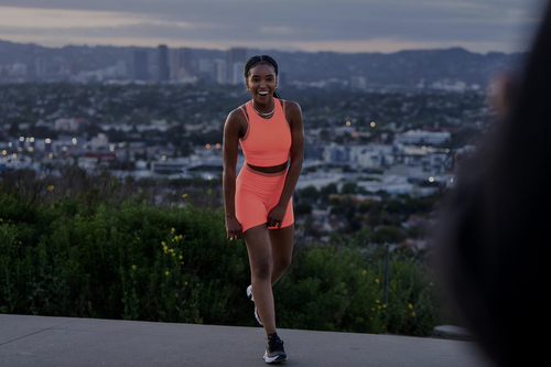 Örökké? Talán nem. De ez a Netflix-sorozat most mindenkit megérint