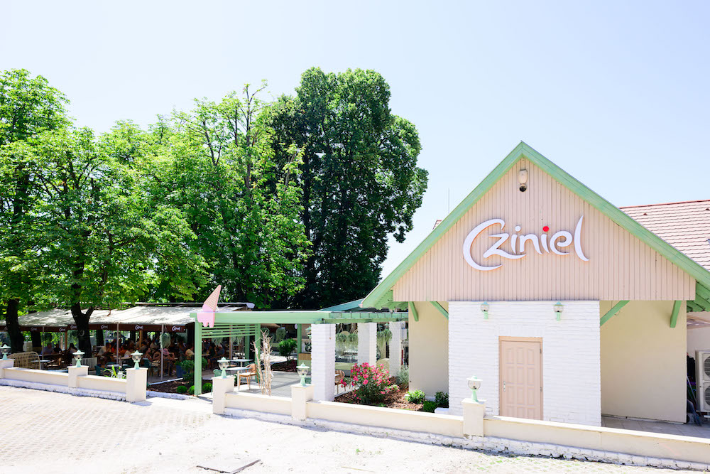 Cziniel Budakeszi cukrászda