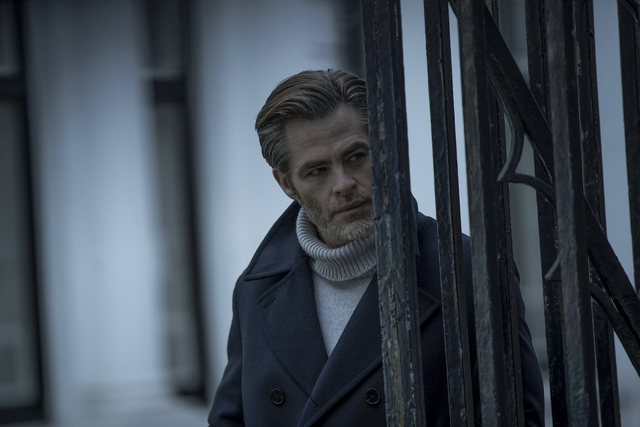 Chris Pine a Margit körúton flangált