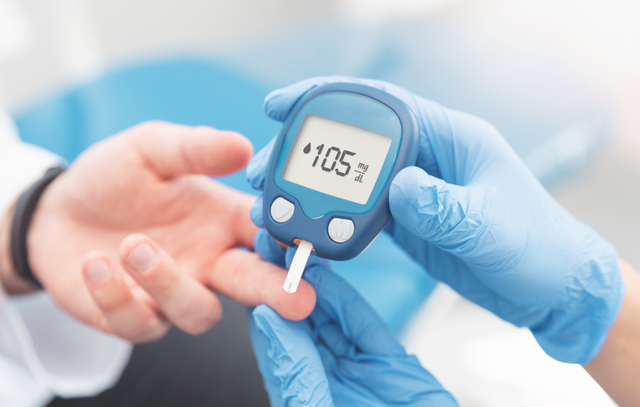 A 2-es típusú cukorbetegség gyakran rejtve marad – pedig a szív és a vese egészségét is veszélyeztetheti