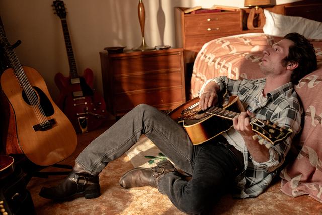 A mackó sztárjának főszereplésével érkezik Bruce Springsteen életrajzi filmje a Disney+ kínálatába