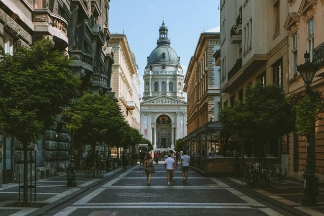 Ez minden, csak nem évszakváltás: szeptember első napjaiban sem tágít a hőség